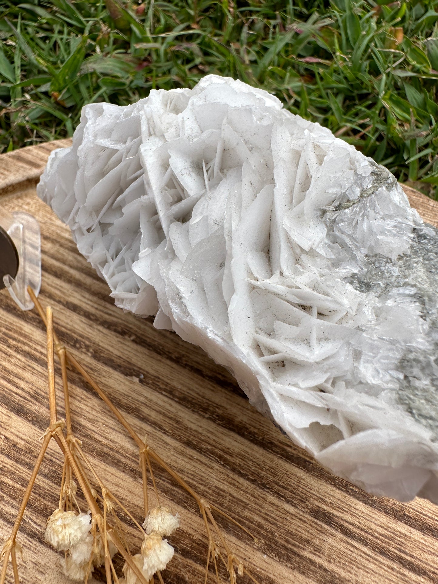 Calcite specimen, UV reactive pink calcite specimen