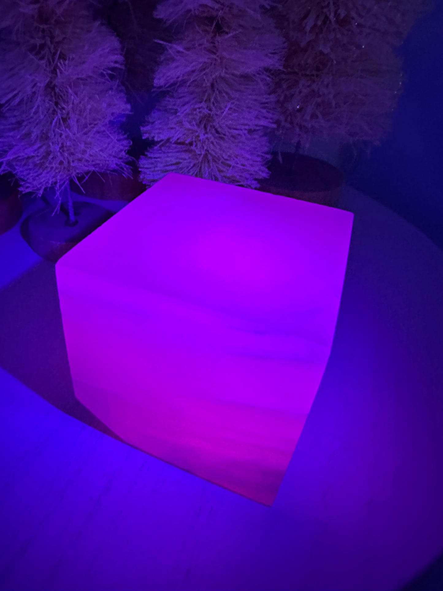 Pink mangano calcite cube