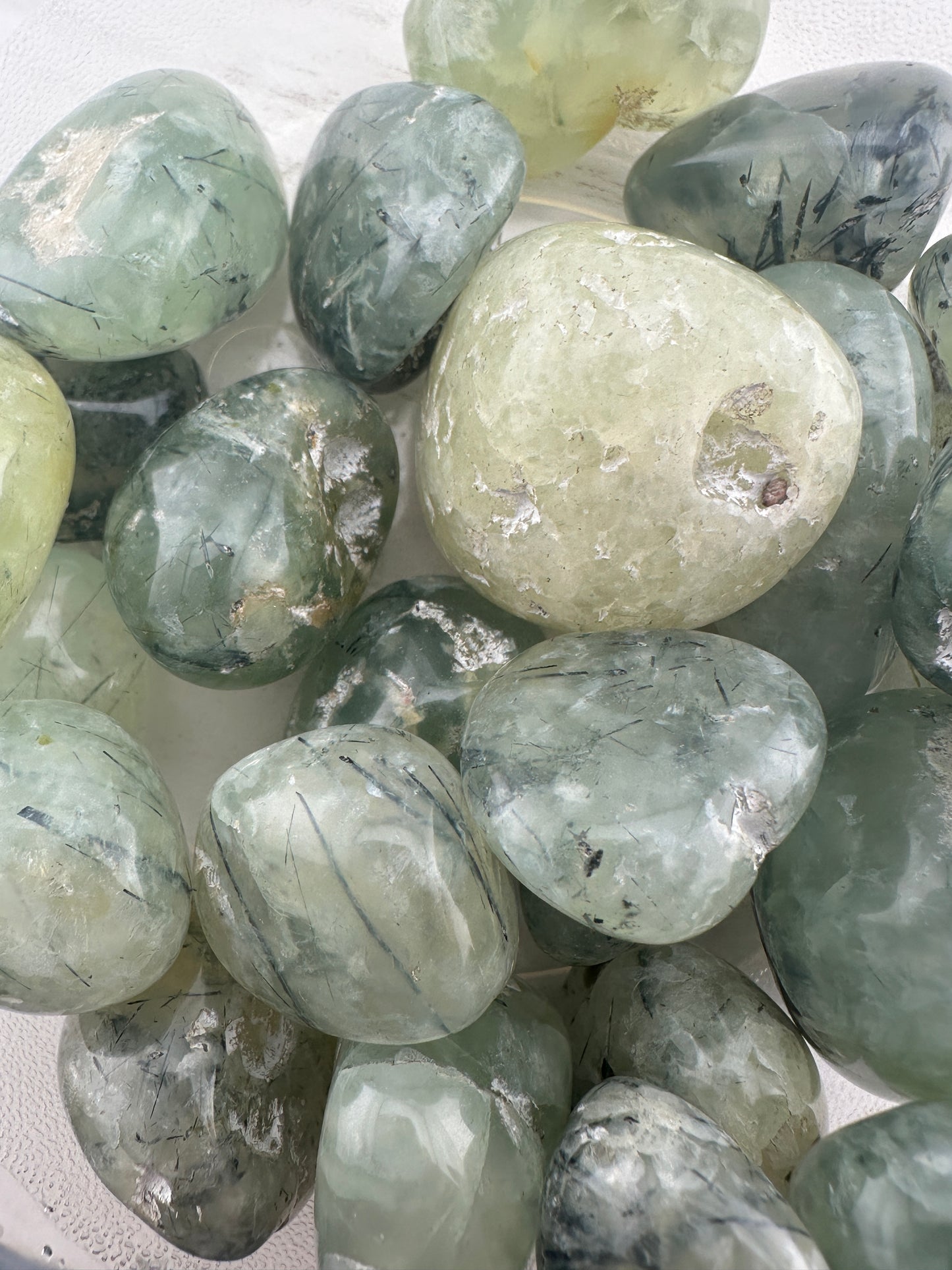 Prehnite tumbles