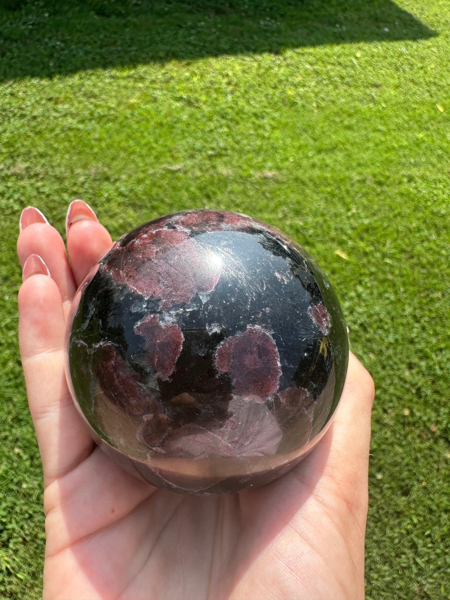 Garnet in arfvedsonite sphere